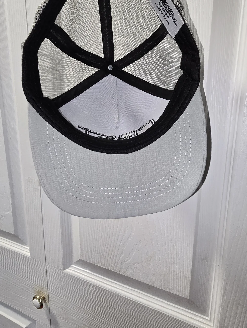 CRST Trucker Hat Snapback Mesh Cap White Black Logo Adjustable Workwear - Picture 4 of 4